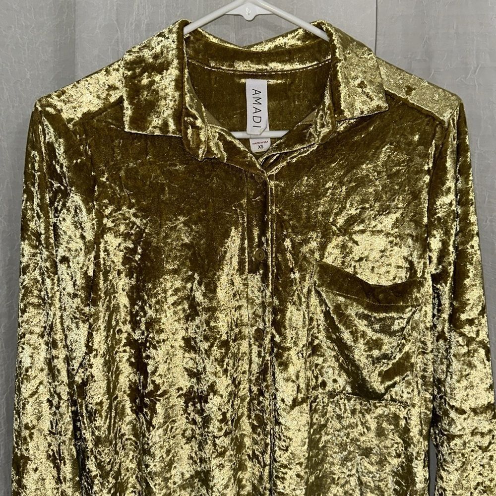 AMADI X Anthro XS Gold Crushed Velvet Long Sleeve Relaxed Fit Top - Picture 7 of 15